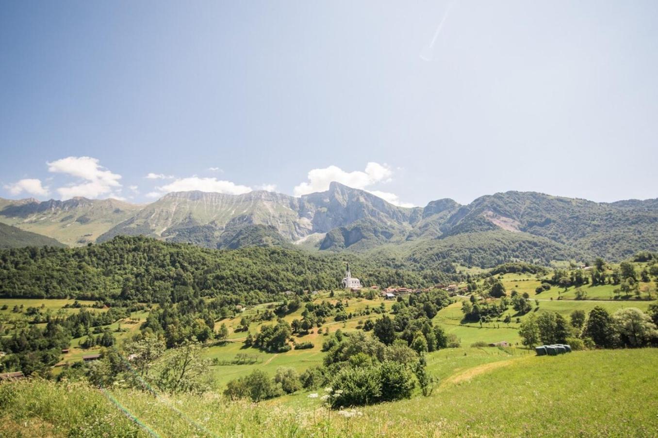 Apartma Luna With Mountain View Кобарид Екстериор снимка