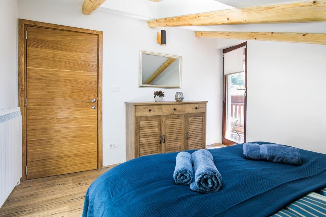 Apartma Luna With Mountain View Кобарид Екстериор снимка
